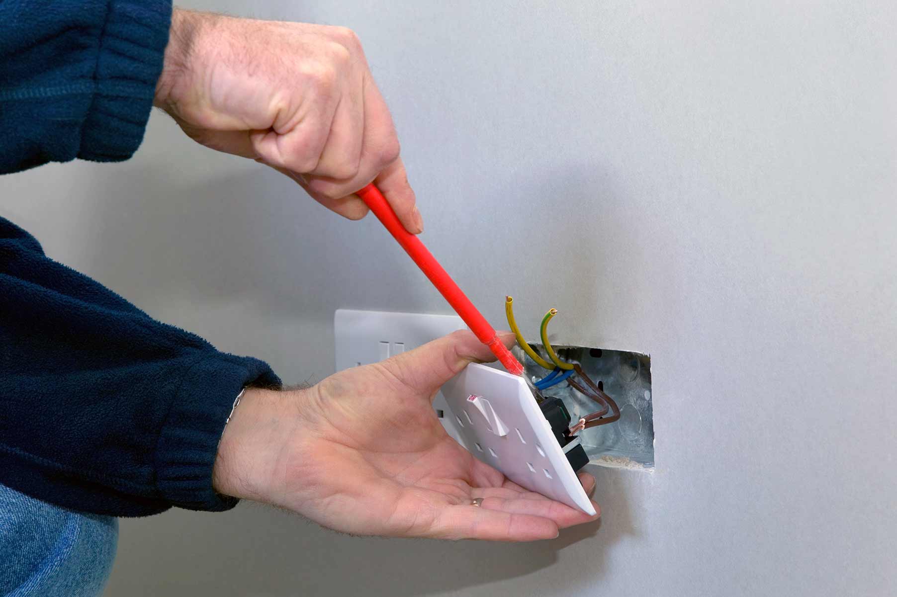 Our electricians can install plug sockets for domestic and commercial proeprties in Shepton Mallet and the local area. 